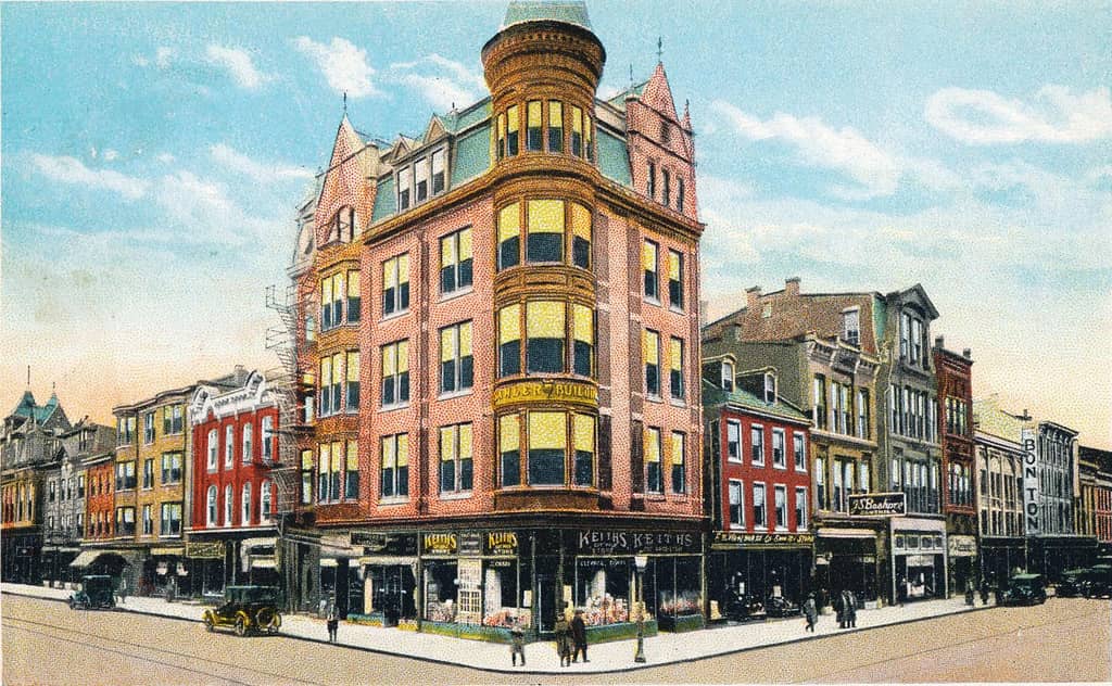 A salute to the Samler Building, Lebanon’s downtown icon