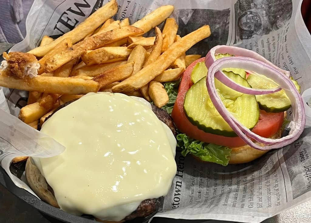 Burger Wars Season 2: 7th Street Bar & Grill (Lebanon Valley Food Critics)