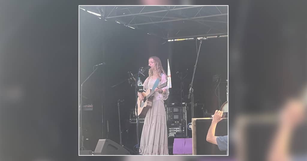 Rising star Addi Grace brings Dolly Parton, Johnny Cash tunes to main stage