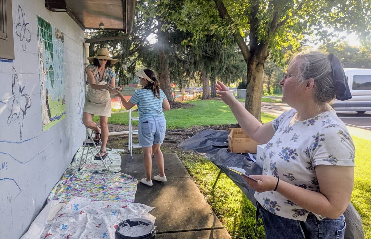 Lebanon Valley Council on the Arts installs mosaic mural at Lions Lake