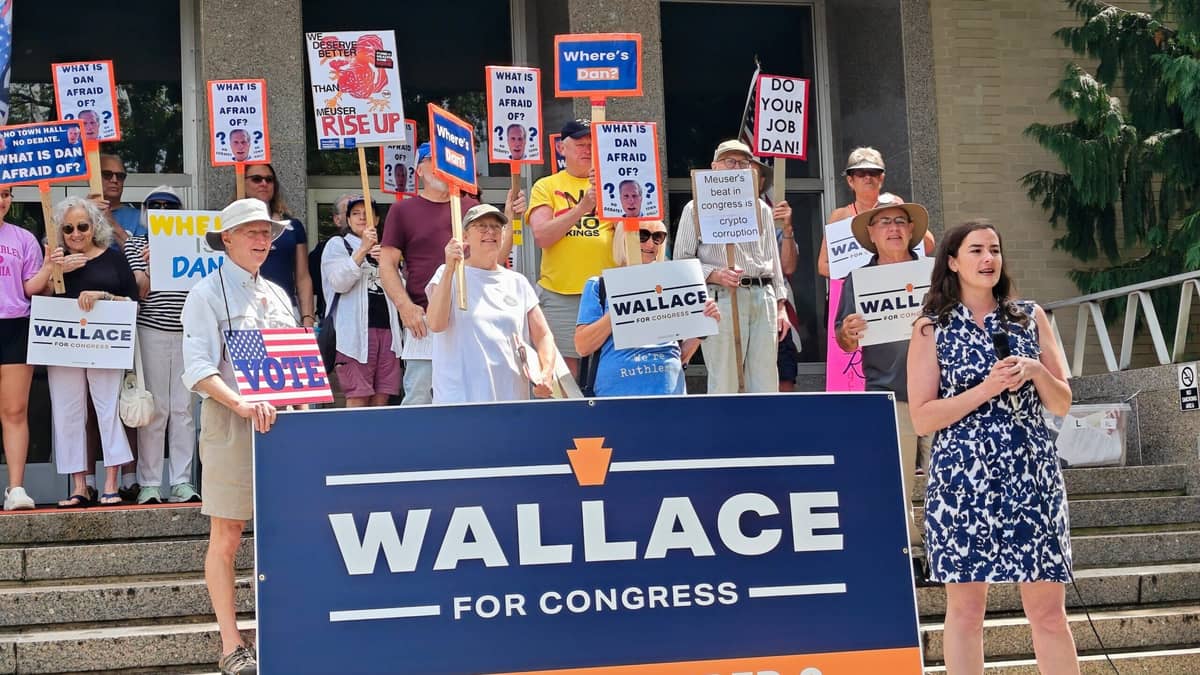 Rachel Wallace calls for debate at 75th Mondays with Meuser