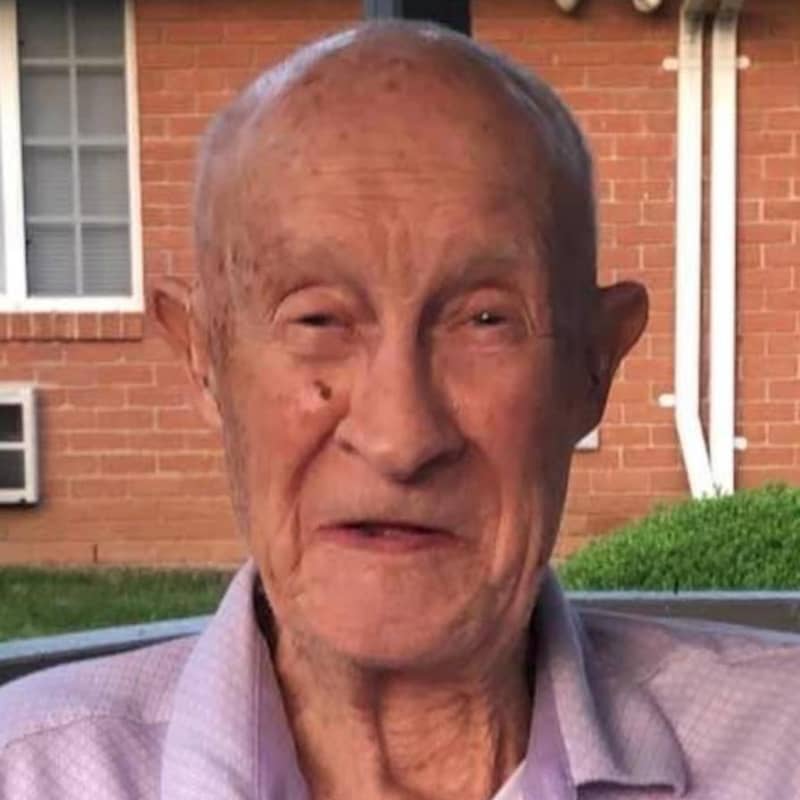 Thomas I. Leach (1928-2026)