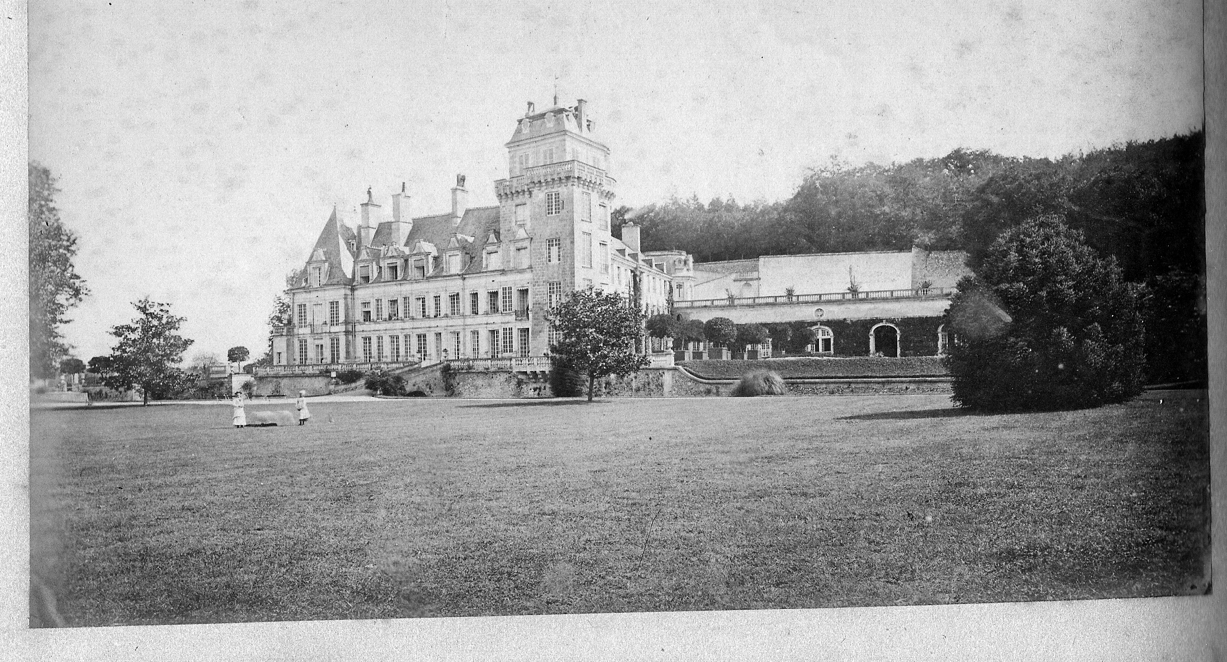 How a Lebanon-Paris romance created one of France's finest